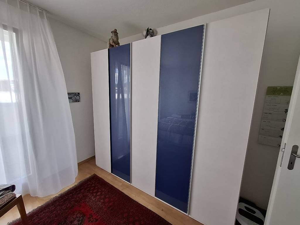 Schränke: Grosszügiger Schrank – Gebraucht aus Aeschau von Serpi1