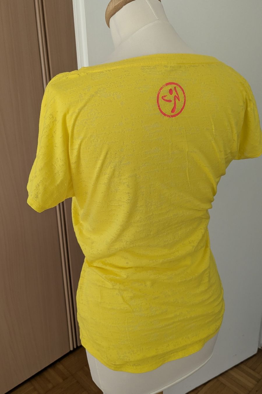 T-shirt: Zumba T-shirt – Usato da Zürich venduto da Stonejewelry 1