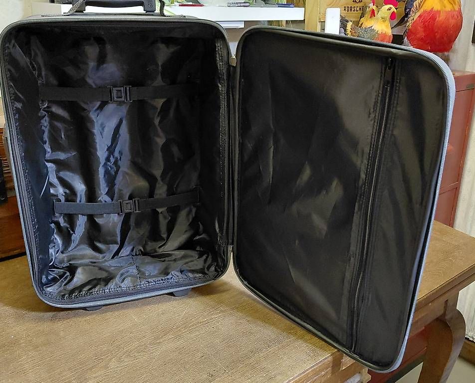 Valises de voyage: Rollkoffer – D'occasion à Langenthal par Sherkaan 1