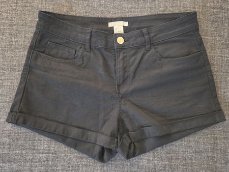 H&M - Shorts in der Grösse 36, Farbe Schwarz (Neuwertig)