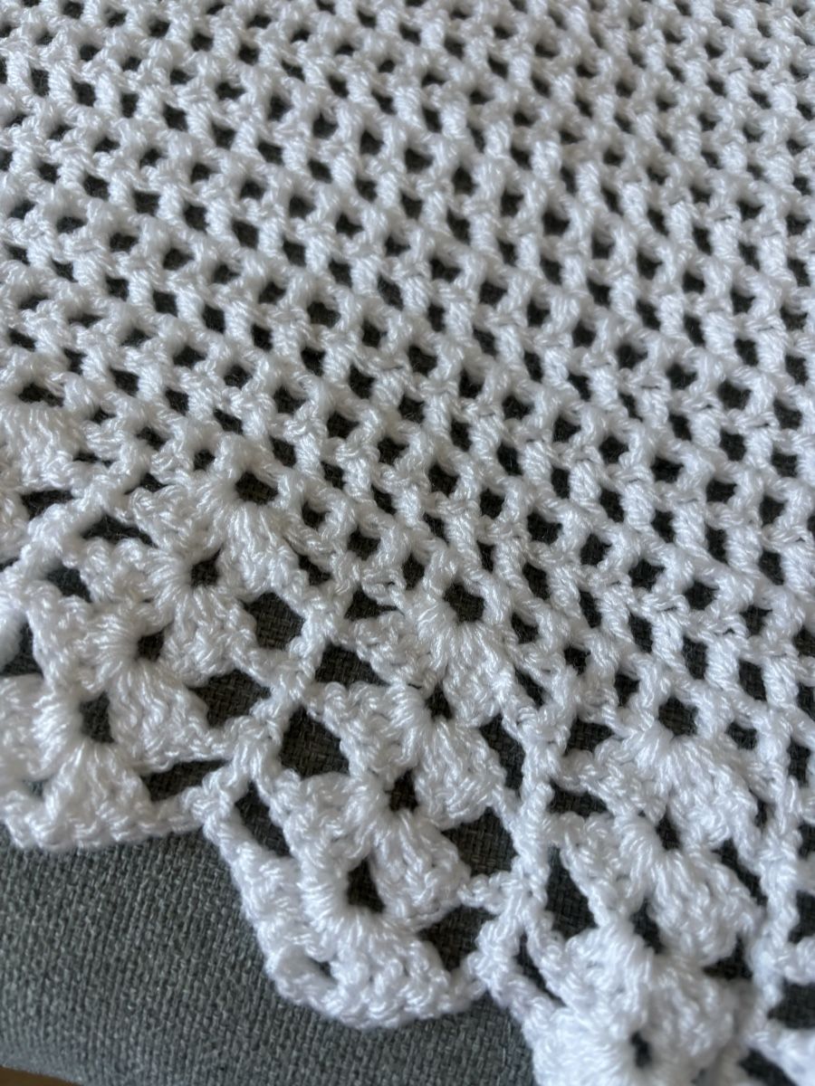 Coperte: Handgemachte gehäkelte Babydecke  – Nuovo e nell'imballaggio originale da Rüti ZH venduto da lau_5yjf 5