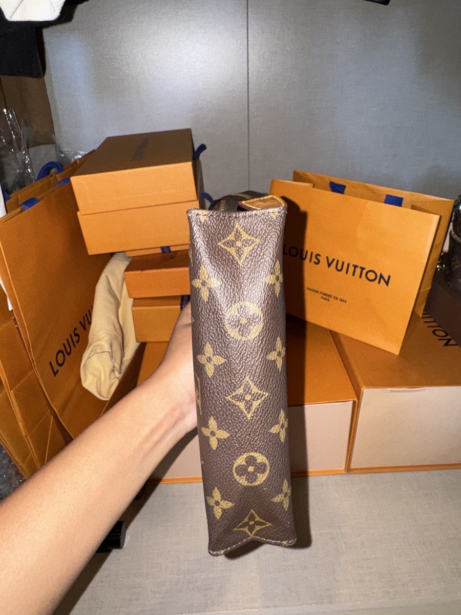Louis Vuitton Borse: Louis Vuitton Toiletry Pouch 19 cm – Usato da Widnau venduto da Pukpan_99 3
