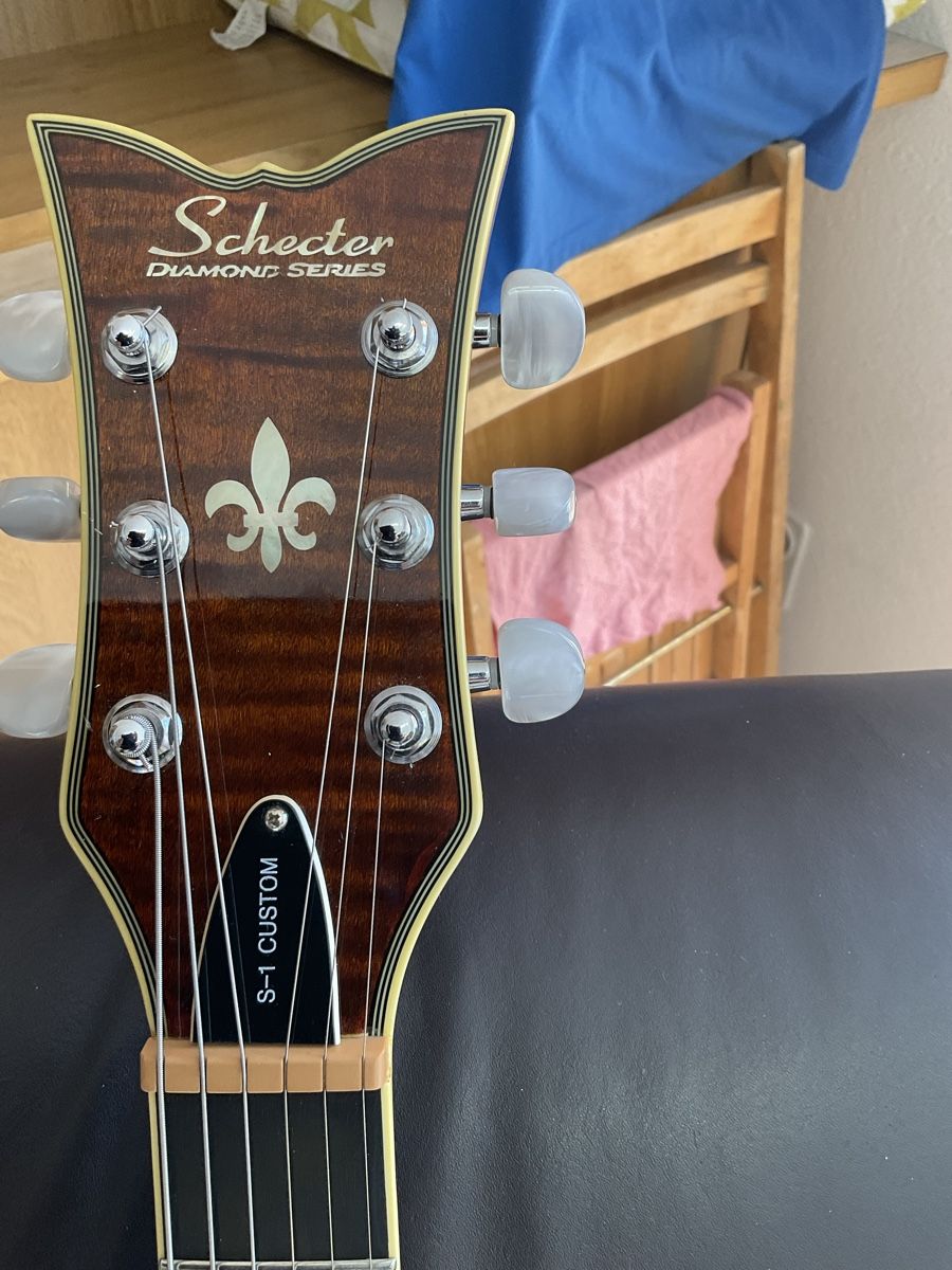 Schecter Musikinstrumente: Schecter S-1 Custom Diamond Series E-Gitarre, Top Zustand! – Gebraucht aus Tschierv von Screamingwolfguitars 1