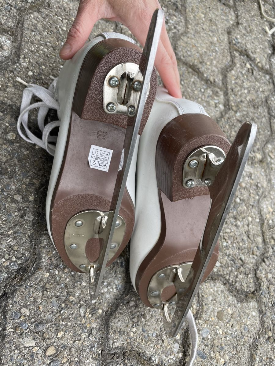 Graf Pattini da ghiaccio: Mädchen Schlittschuhe Gr. 35 – Usato da Adelboden venduto da skiriam 2