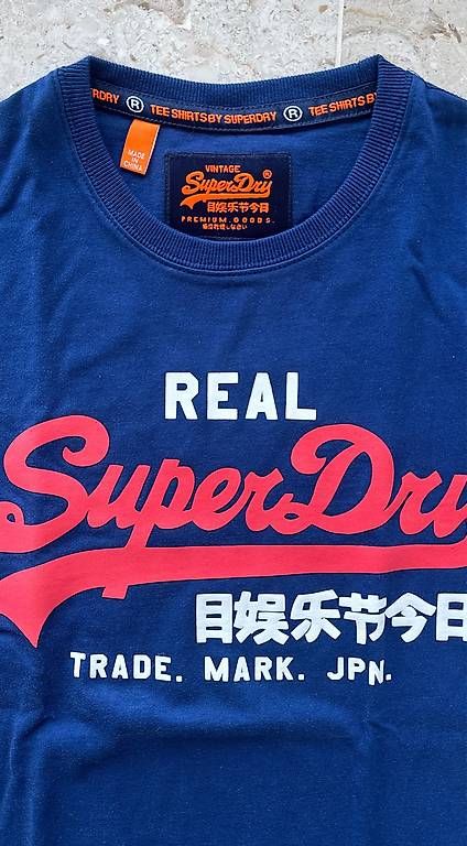 T-shirt: Super Dry T-Shirt  – Usato da Kilchberg ZH venduto da eti_m9g8 1