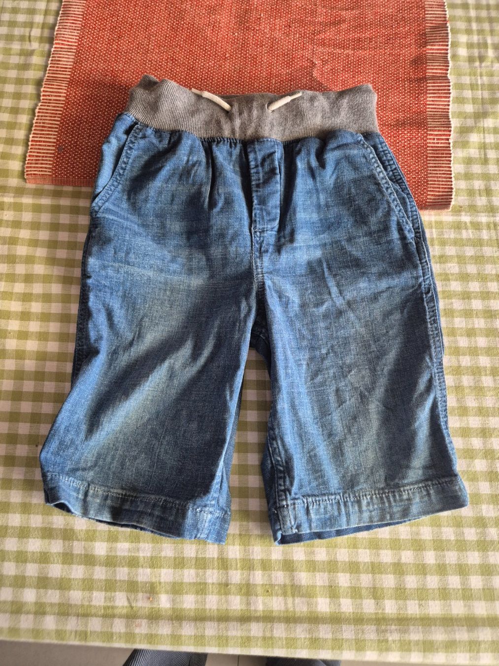 Gap Pantaloni: Gap Kids Jeans Shorts Gr. M oder 130. – Usato da Urdorf venduto da Nataschli