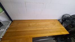 Massive Tische aus Holz und Metall - 2 Stück verfügbar