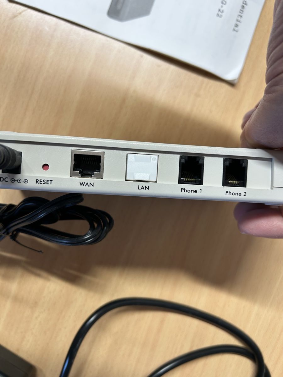 Mitel Telefoni: Aastra Mitel ATA box drg22 sip analog – Usato da Oberstammheim venduto da Dbsound24 1