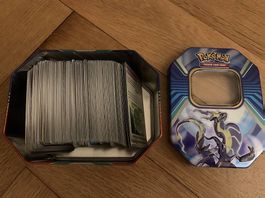 Ganze Box voll mit Pokemonkarten