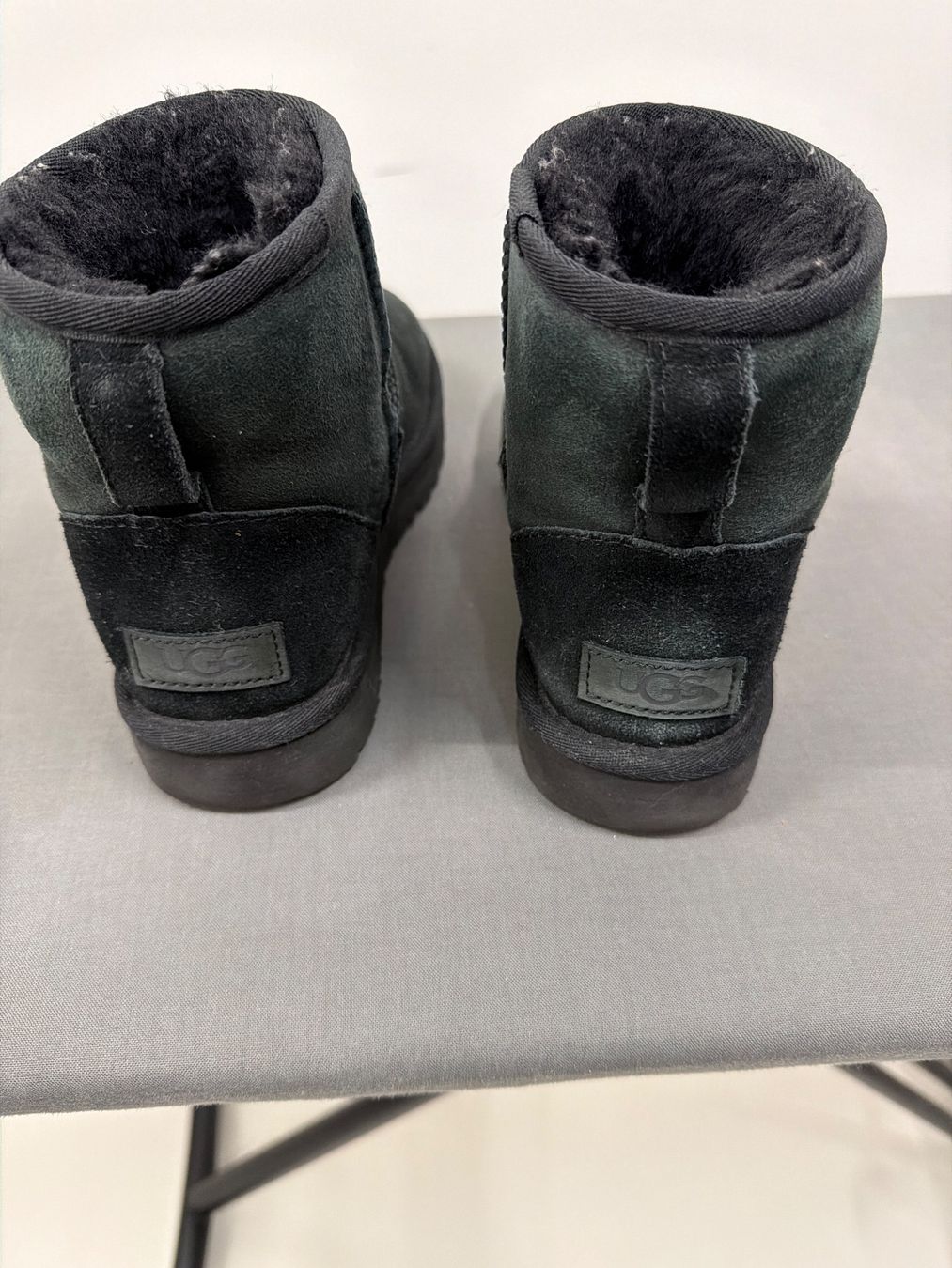 Ugg Chaussures femmes: UGG Boots schwarz Grösse 37 – D'occasion à Tägerwilen par TinaLupu 1