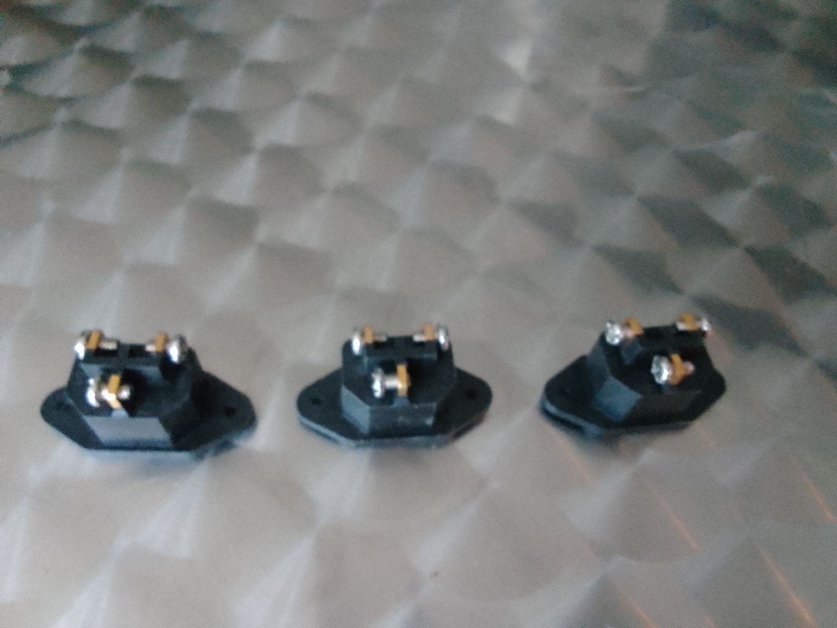 Alimentazione elettrica: 3 x Gerätestecker 220v – Nuovo e nell'imballaggio originale da Ebmatingen venduto da swiss.canadian 2