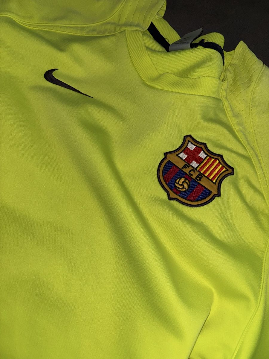 Nike Maglioni & Felpe: FC Barcelona Ronaldinho Trainings Pullover Nike – Usato da Rain venduto da JerseyLegends 5