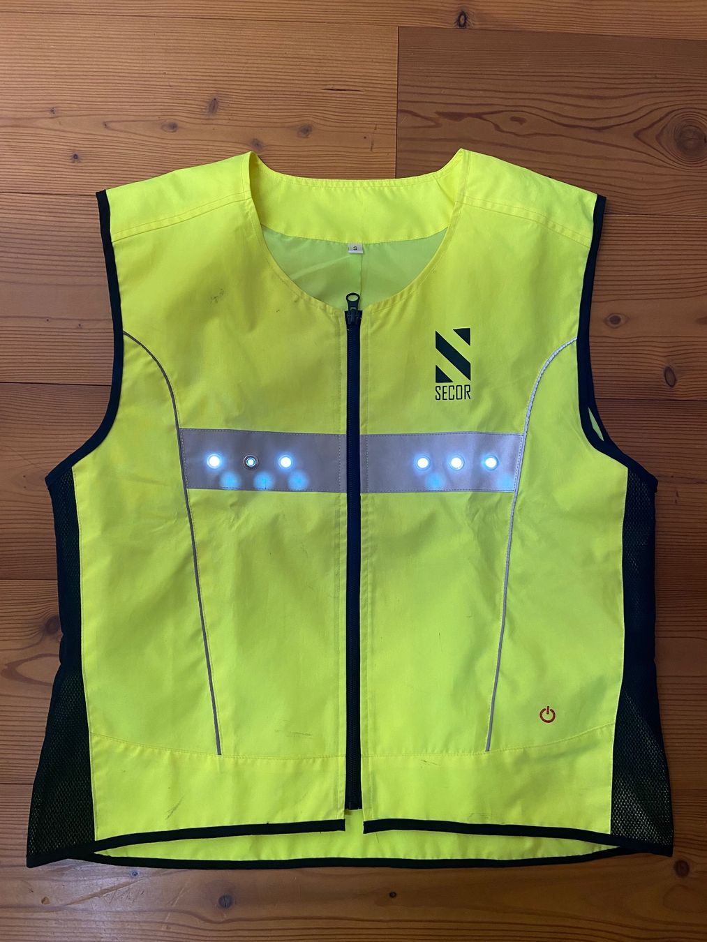 Lampen: Sicherheitsweste / Leuchtweste Gr. S mit LED-Lampen – Gebraucht aus Kleinandelfingen von linssandra 2