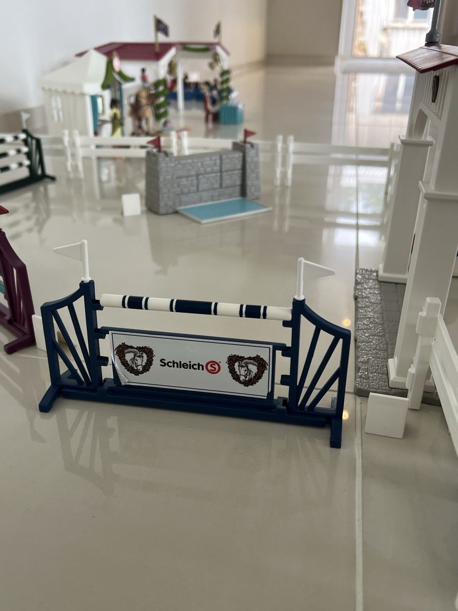 Schleich Jouets: Schleich Turnierwettbewerb – D'occasion à Dietwil par sarn 3