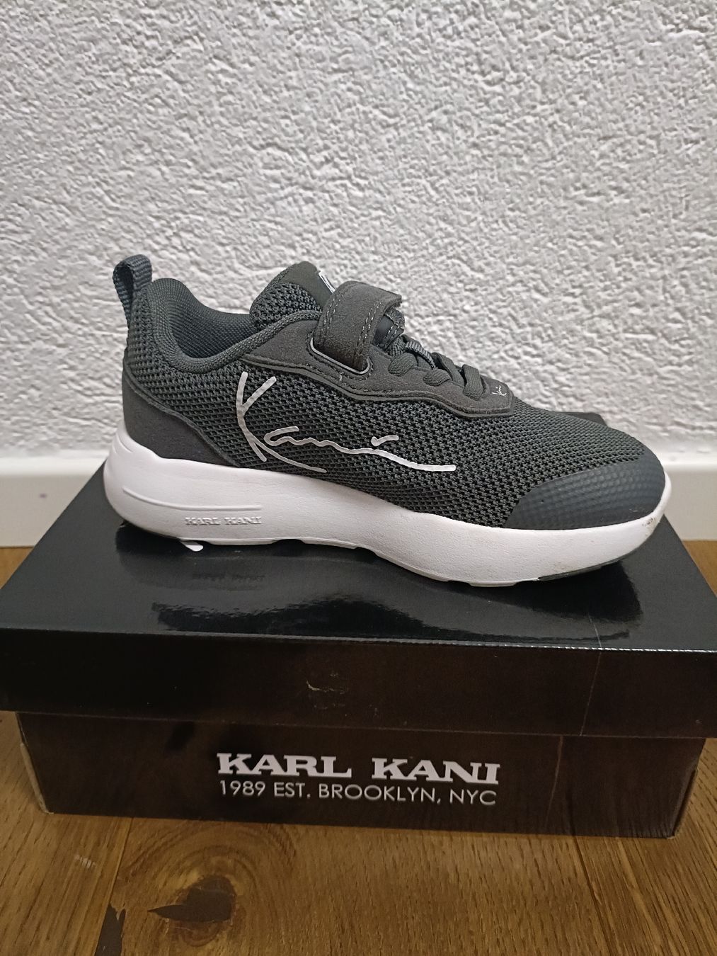 Scarpe per ragazzi: Kinderschuh Gr. 32 – Nuovo (secondo la descrizione) da Bachs venduto da NBAJames