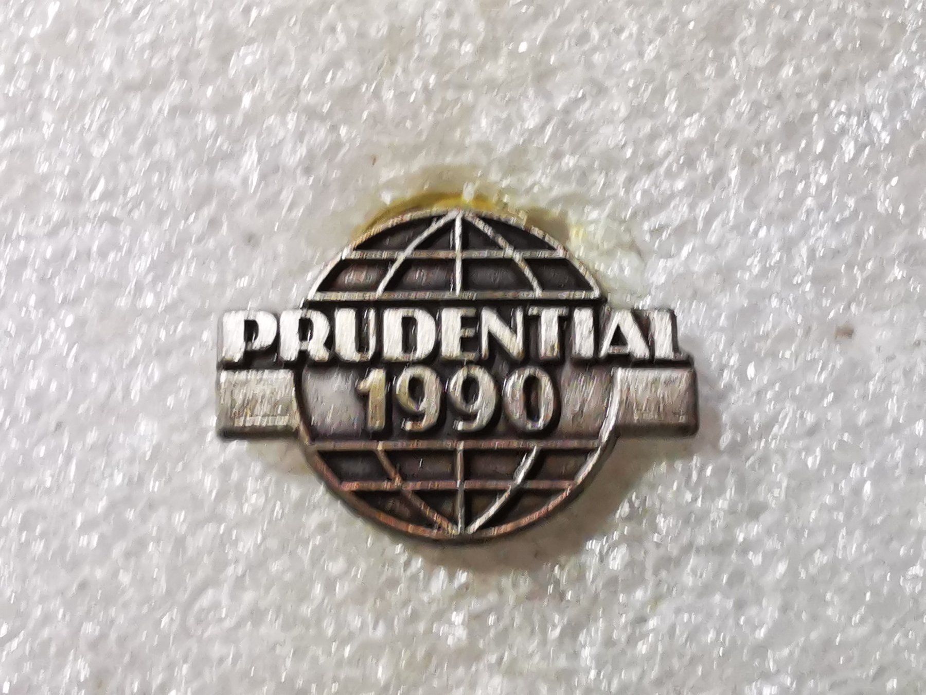 Plaketten & Abzeichen: Ansteckpin 54: Prudental 1990 – Gebraucht aus Oppligen von Pin-Fall-Shop