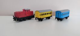 SIKU-Spielzeug - "Diesel-Lok + zwei Wagons" | ca.1/87