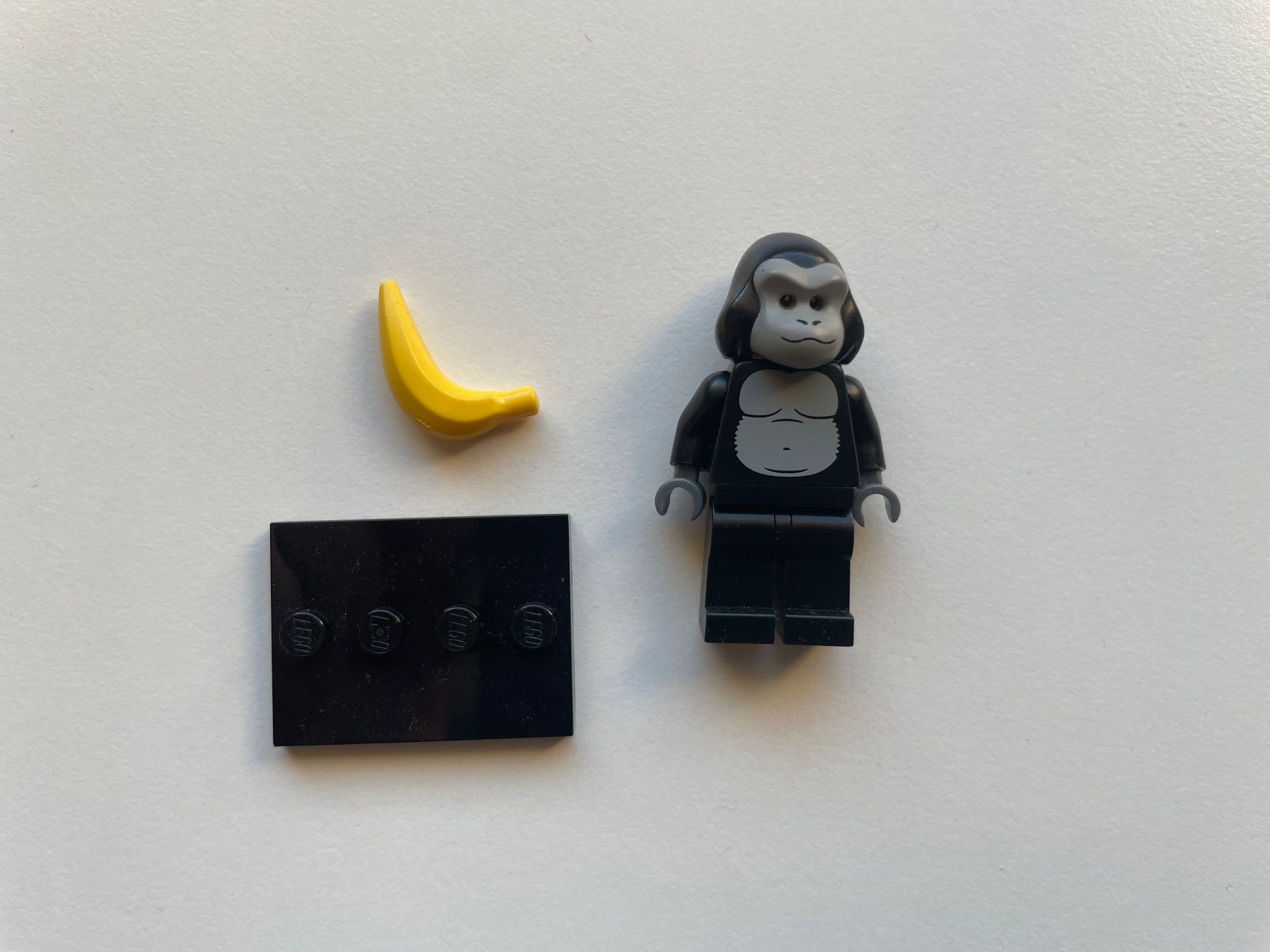 Lego Kit di costruzioni: Lego Minifigure Series 3 - Gorilla Suit Guy – Usato da Walenstadt venduto da GreenGoblin 1