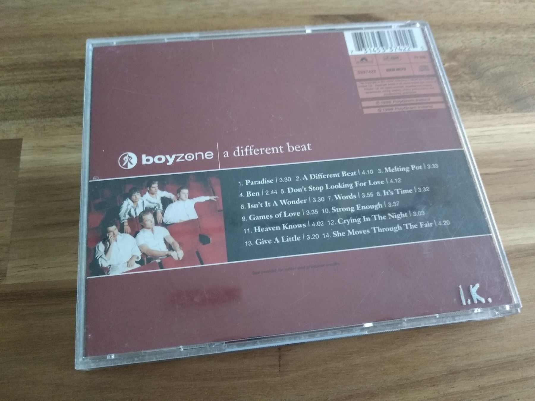 CDs: Boyzone - A Different Beat – Gebraucht aus Olten von prusik02 2