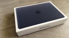 MacBook Neo Blau