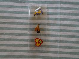 3 Stk. NEUE Pin's Döschwo etc. - M175