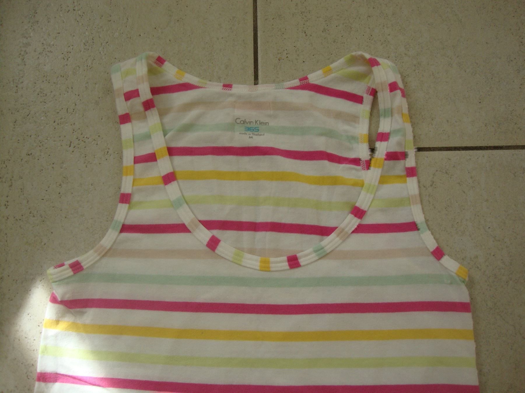 Calvin Klein Top: CALVIN KLEIN TOP GR.M NEUWERTIG – Usato da Rotkreuz venduto da Samballi 1