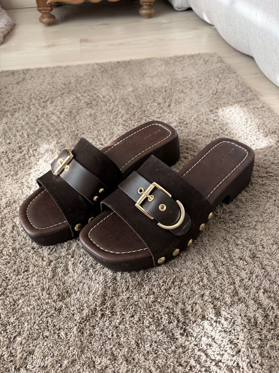 Chaussures femmes: Mules / Clogs – Neuf (Voir description) à Winterthur par emi_cgg7