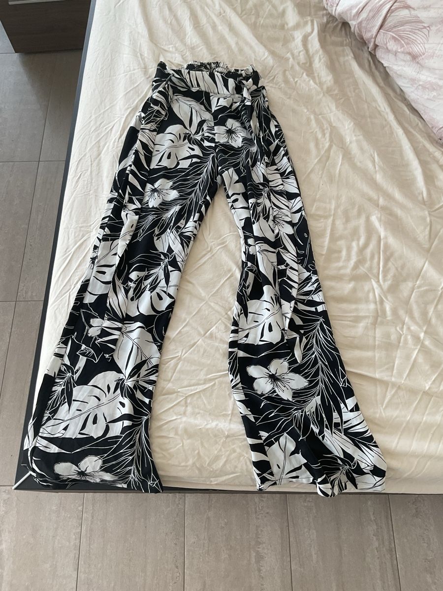 Tally Weijl Kleiderpakete: Tally Weijyl Hose 34  – Gebraucht aus Ottenbach von aks_wyt2 2