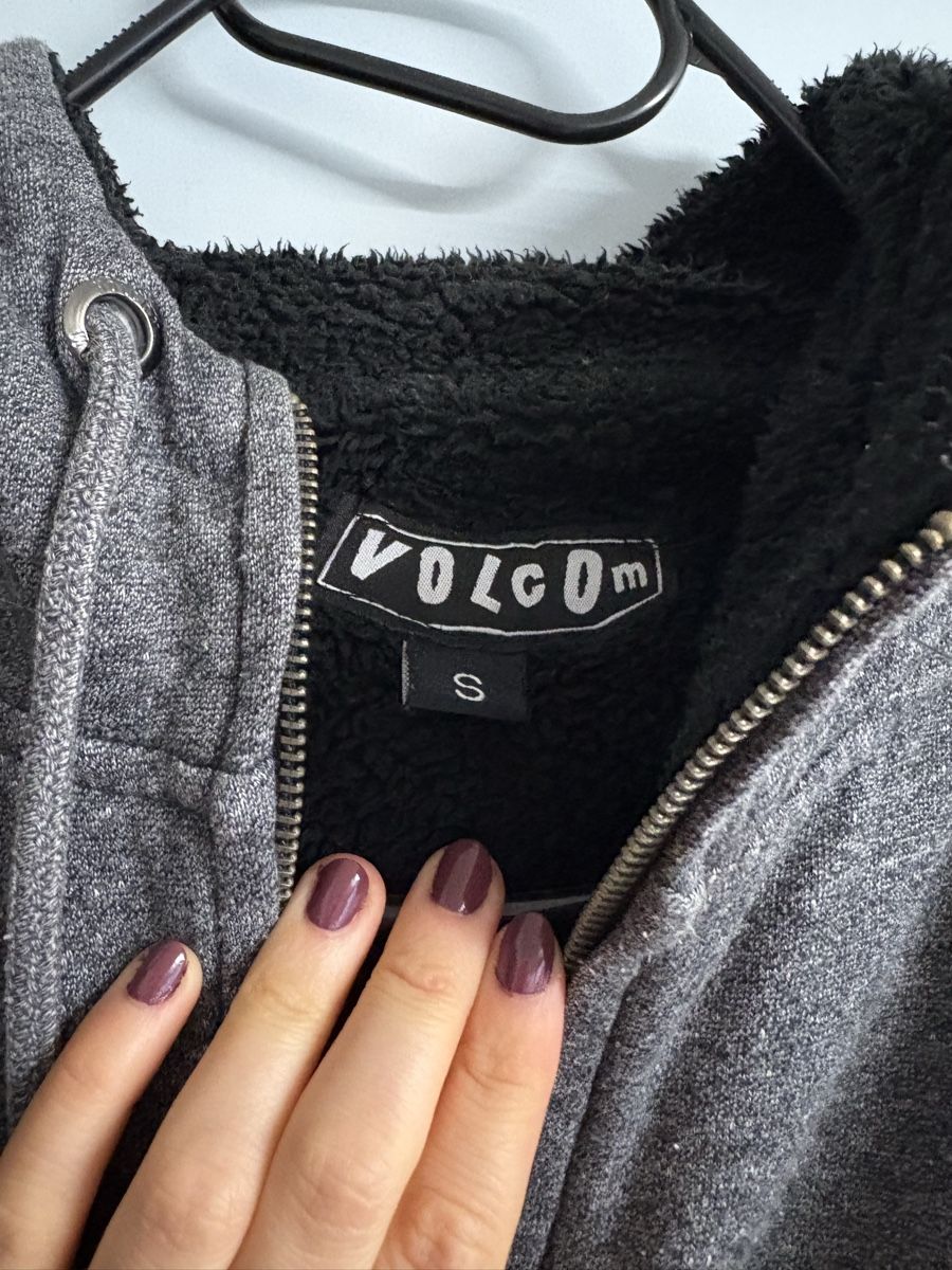 Volcom Giacche: Volcom Kapuzenjacke mit Futter grau – Usato da Luzern venduto da ale_v5qn 2
