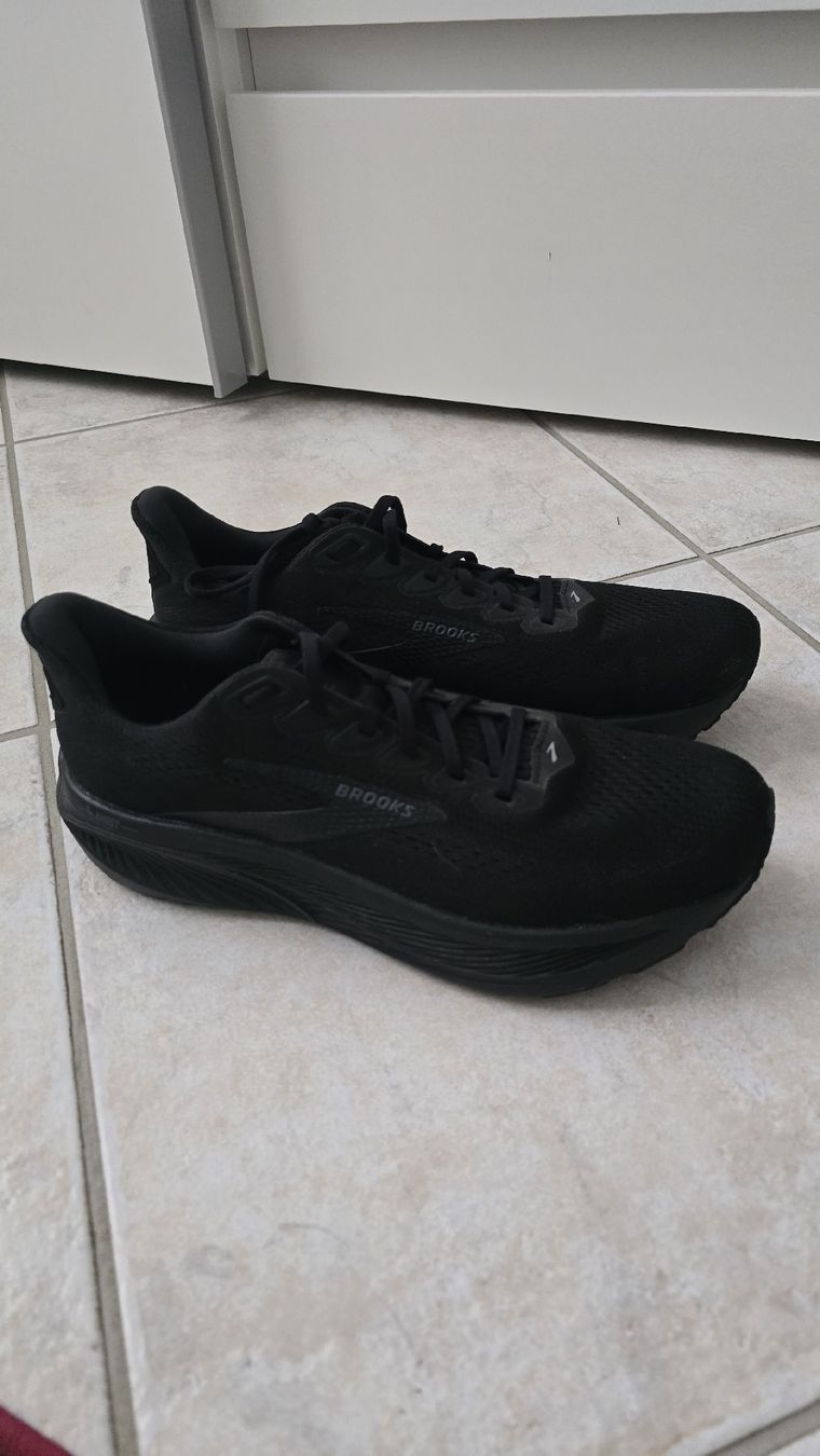 Scarpe da uomo: Laufschuhe running Brooks ghost 17 – Usato da Spreitenbach venduto da Frenk_pops