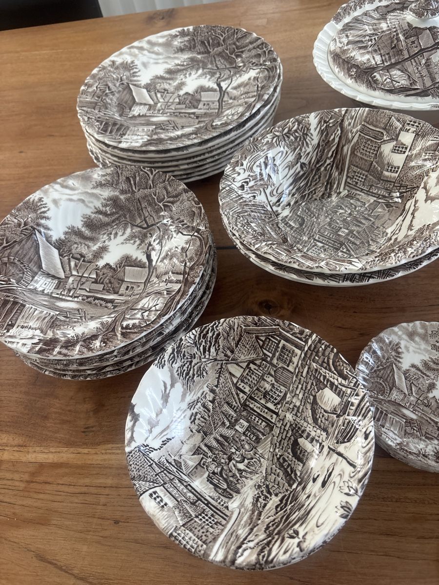 Set di piatti: Tafelservice Englisch Vintage – Usato da Kriens venduto da Wundertuete17 1