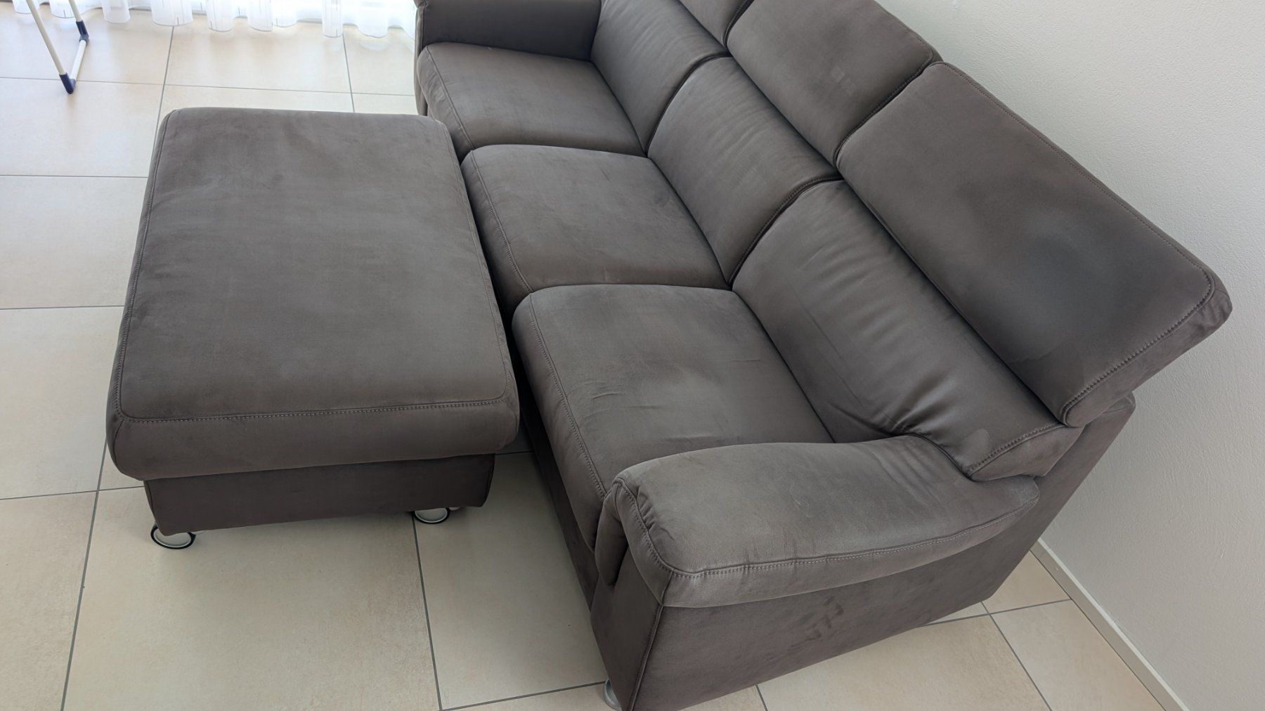 Himolla Divani: Himolla Sofa Rilasso Kosmos PG 10 Kakao – Usato da Bennau venduto da Twone 1