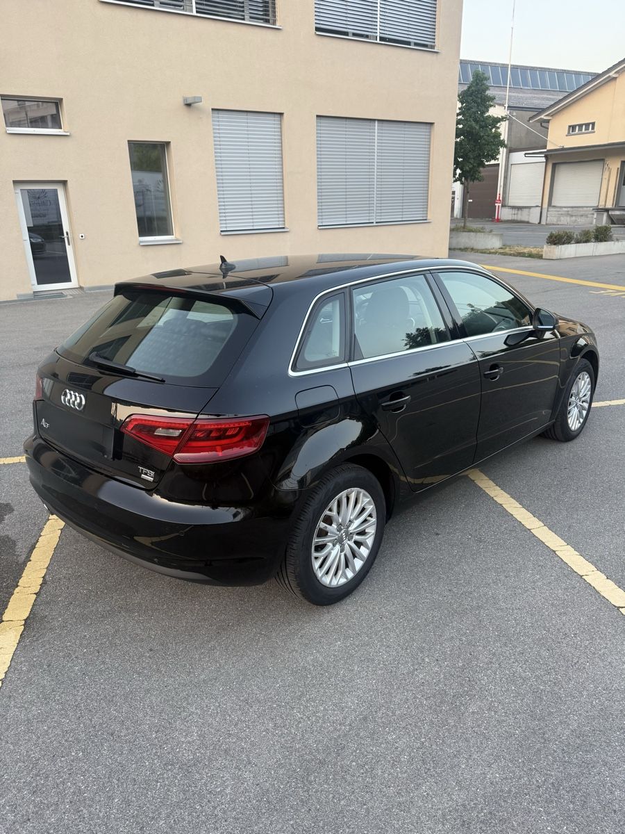 Audi Autos: Audi A3 Sportback S-tronic 150PS – D'occasion à Fribourg par inf_n9kg 5