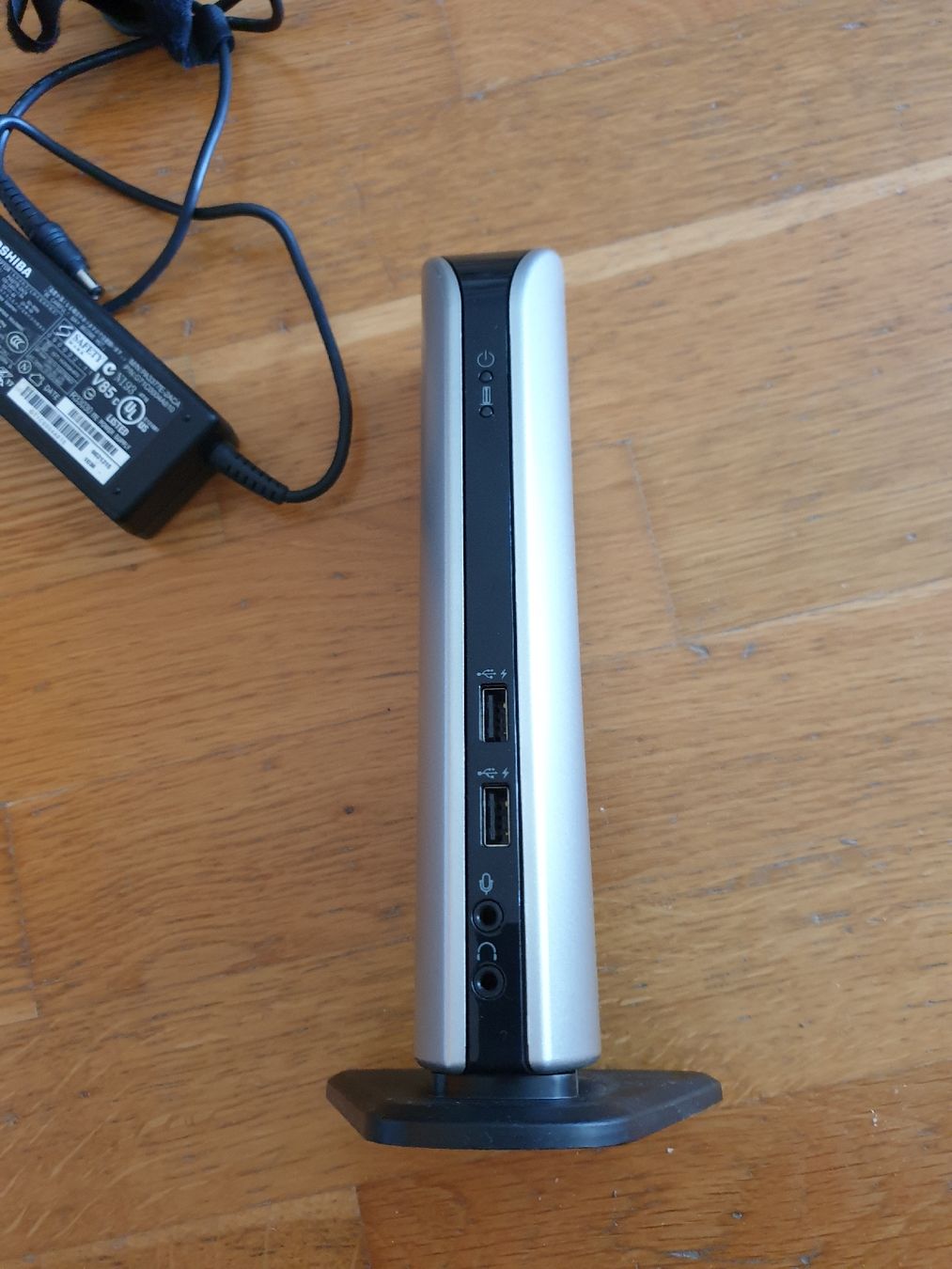 Docking station: Toshiba Station Dynadock U10 mit Strom – Usato da Ittigen venduto da Ziok187 1