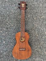 KUMALAE Konzert Ukulele, Mahagoni, Tonabnehmer,Top Zustand!