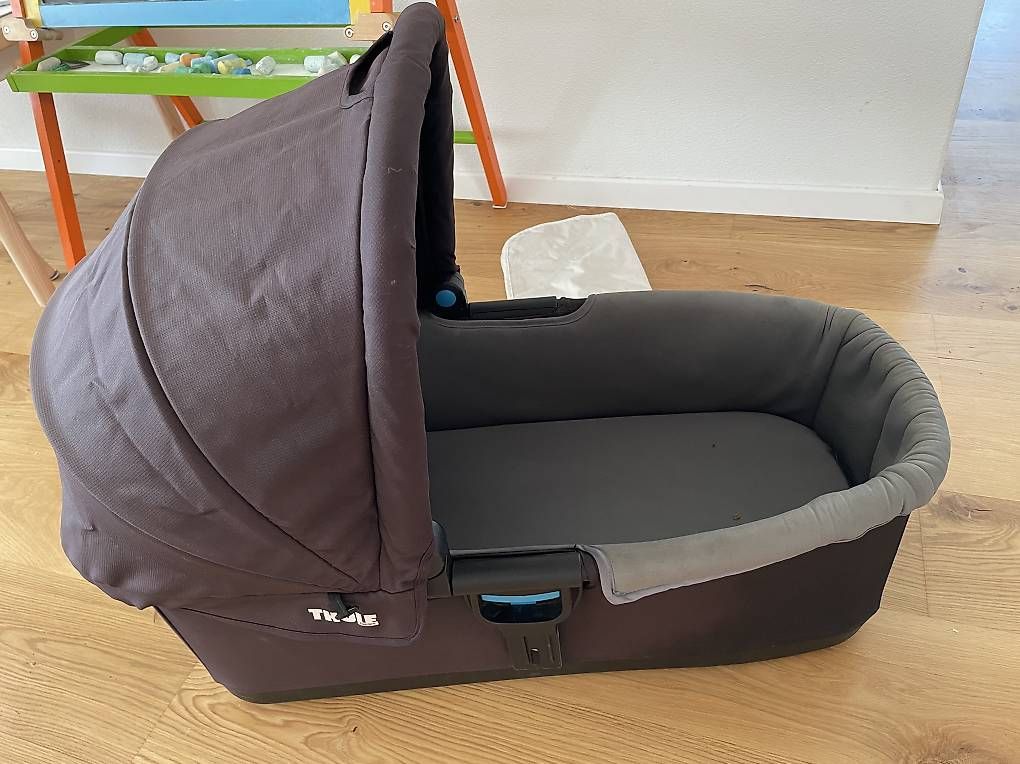 Berceaux: Thule foldable Bassinet Carrycot – D'occasion à Zürich par carlottaf