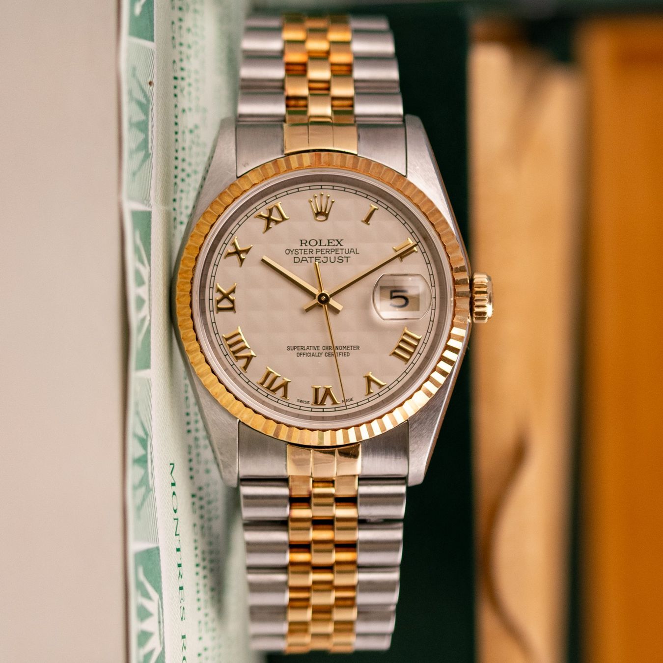 Rolex Orologi: Rolex Datejust 36/ 16233 / 1997 / Pyramid Dial / Full Set – Usato da Luzern venduto da PrimeSwissTime