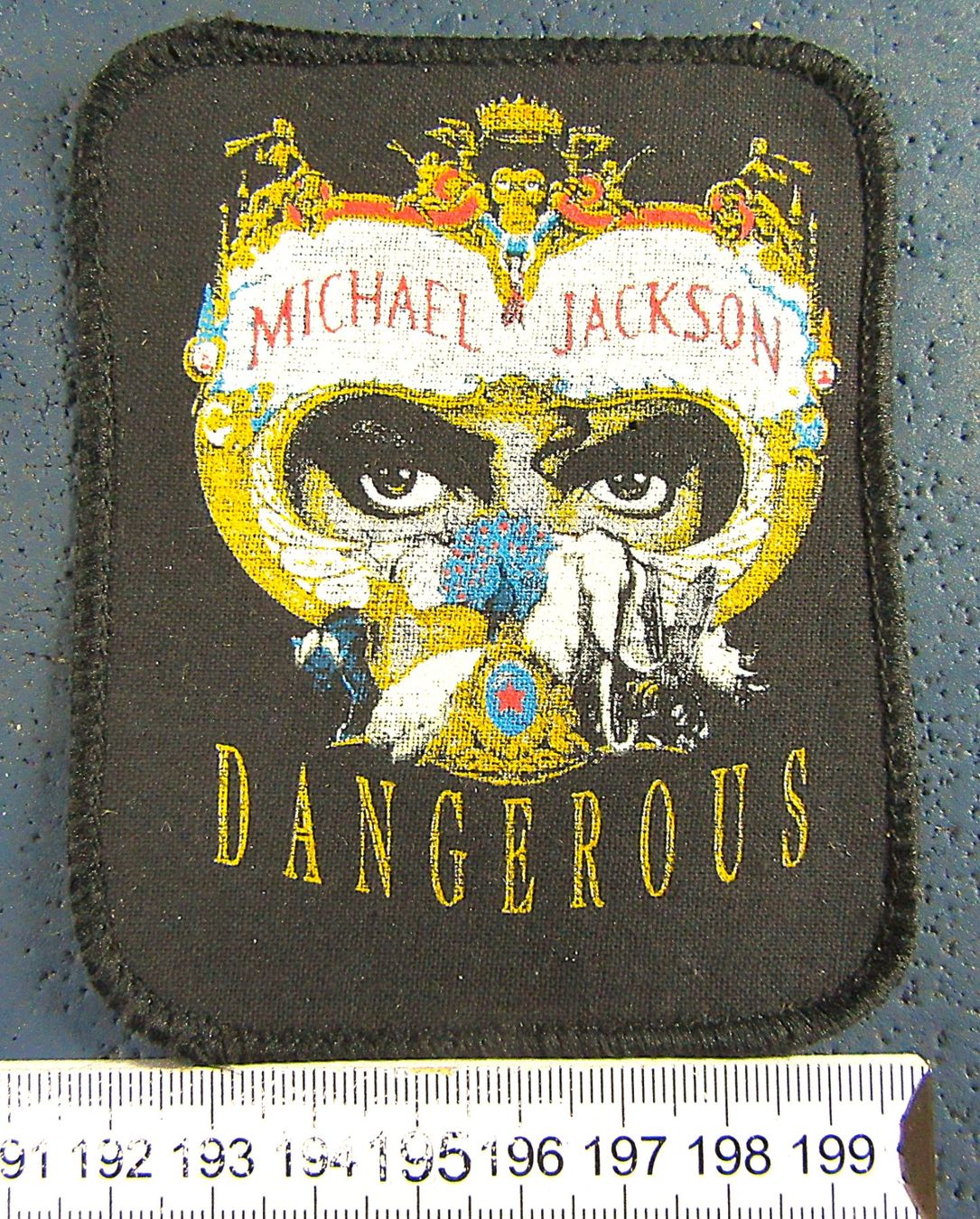 Toppe: MIICHAEL JACKSON " DANGEROUS " AUFNÄHER PATCH OHNE LEIM – Usato da Ettingen venduto da Hausi4711