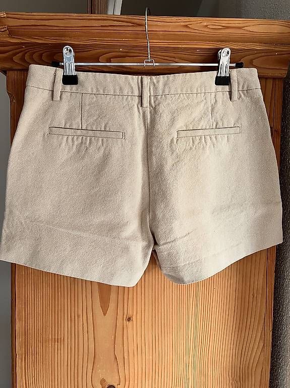 H&M Pantaloni: Shorts beige Grösse 36 – Usato da St. Niklausen LU venduto da Mimmi86 1