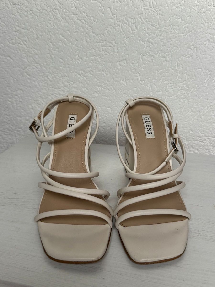 Guess Damenschuhe: Guess sandales talons UE40 – Gebraucht aus Moutier von Cfrne 2