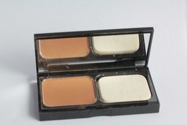 BOBBI BROWN Fond teint Warm Almond 6.5