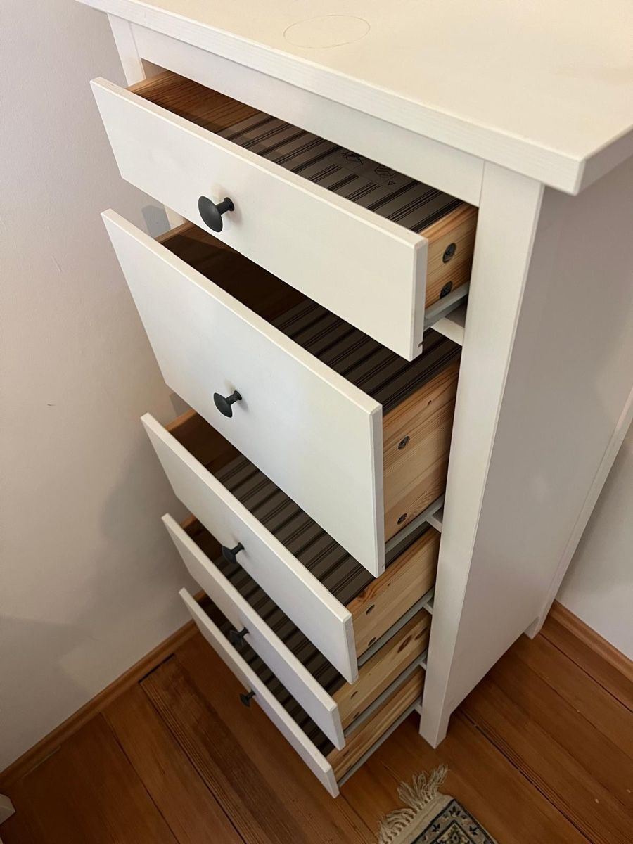 Armoires: Hoher Ikea Schrank  – D'occasion à Thierachern par JC_03