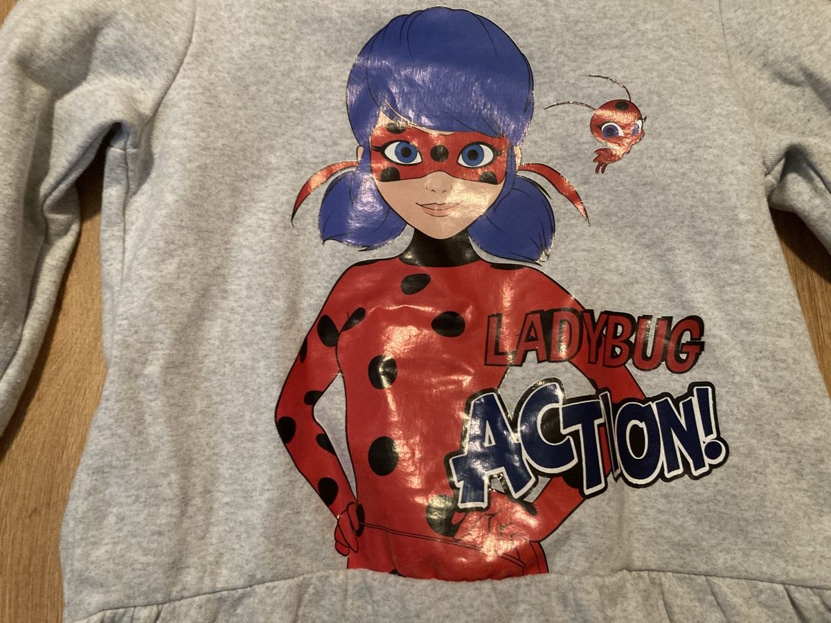 Kleider & Röcke: Miraculous Ladybug Langarmkleid Gr. 122 – Gebraucht aus Emmenbrücke von JJ_89 1