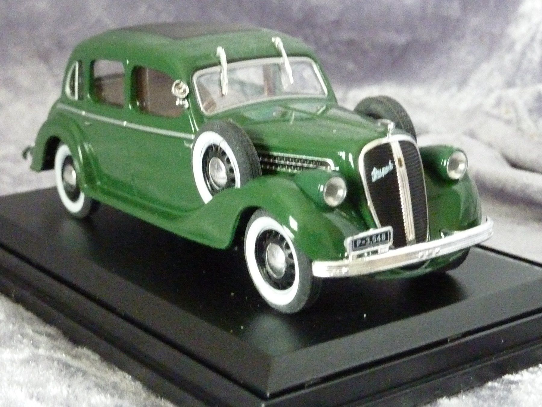 Skoda Modellautos: Skoda Superb 913  1938  1:43 – Neu (gemäss Beschreibung) aus Dürrenäsch von modellautos4you 5