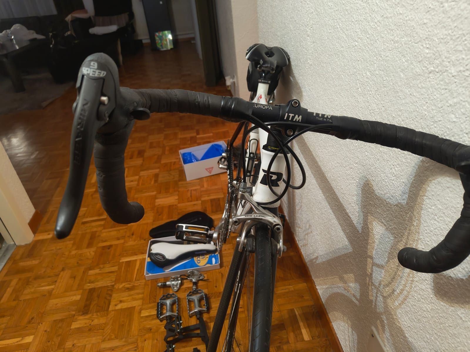 Vélos: Vélo de course RACER avec accessoires – D'occasion à Lausanne par GeoTrouvetou1952 1