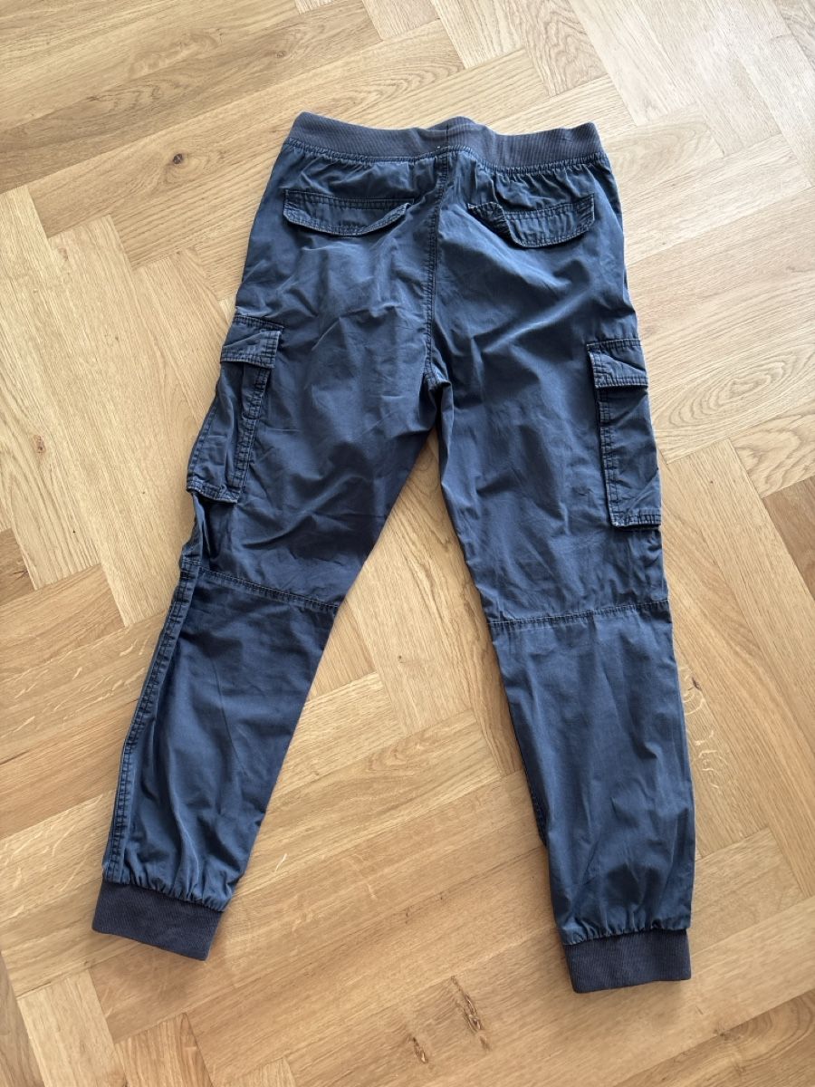 H&M Hosen: Cargohose H&M, Grösse 152 – Gebraucht aus Wohlen AG von Michi761 1