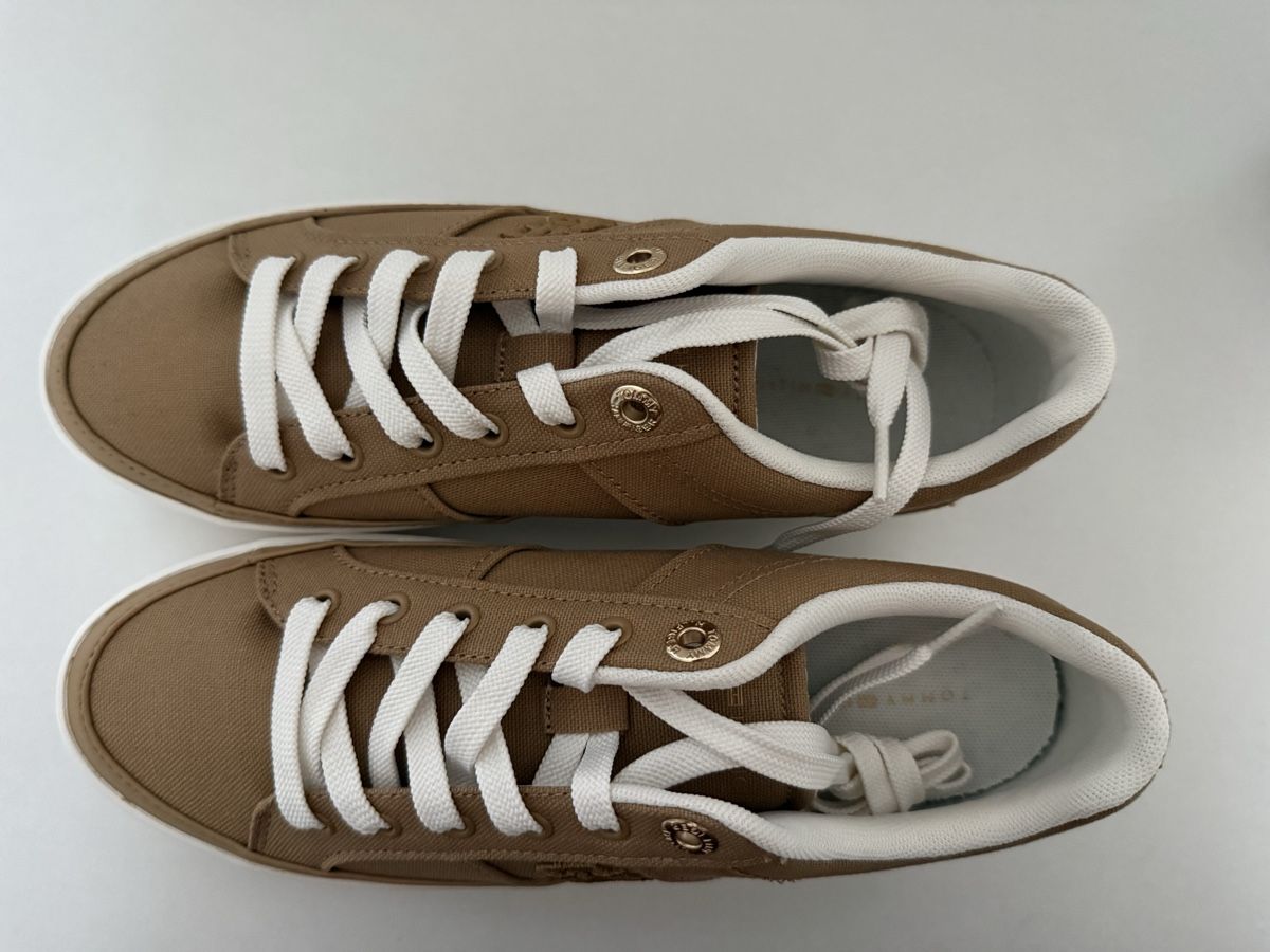 Tommy Hilfiger Scarpe da donna: Baskets Tommy Hilfiger marron – Nuovo e nell'imballaggio originale da Sion venduto da bij_ghy2 1