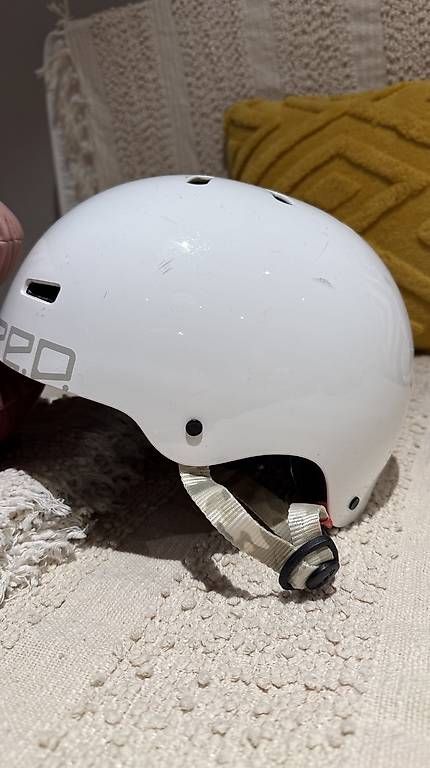 Caschi: Snowboard / Ski Helm M 57-59 RED – Usato da Lufingen venduto da Schneeflocke927