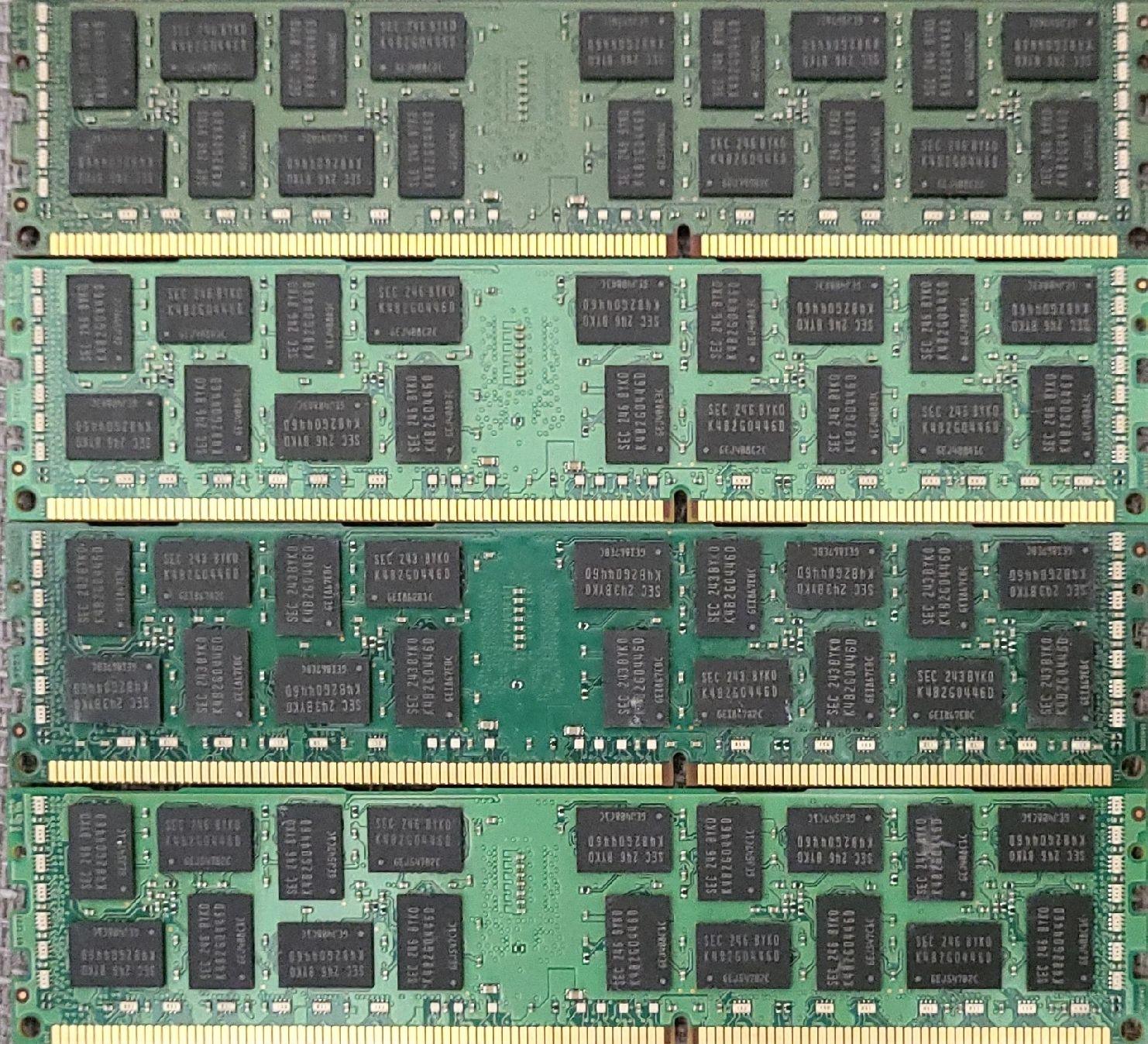 Samsung Memory / RAM: 8GB DDR3 ECC RAM Riegel (4 Stk.) – Gebraucht aus Zürich von Gulbi1919 1