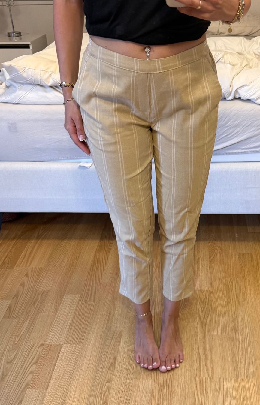 Hosen: Stoffhose beige / Grösse: M – Gebraucht aus Oberhofen Thun'see von ClaudiaKelesh 2